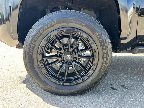 Used 2024 Toyota Tacoma TRD Sport AWD/4WD image 14