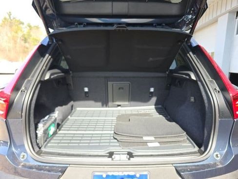 New 2026 Volvo EX40 Plus w/ Climate Package AWD/4WD image 17