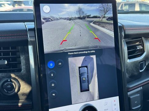 Used 2024 Ford Expedition Limited image 25