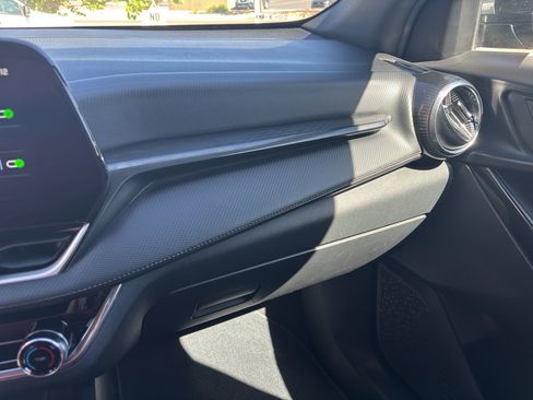 Used 2025 Chevrolet Equinox LT AWD/4WD image 18