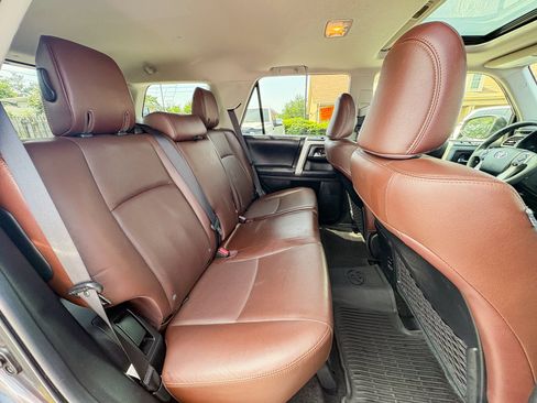 Used 2018 Toyota 4Runner Limited AWD/4WD image 27