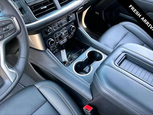 Used 2024 Chevrolet Tahoe Z71 w/ Luxury Package image 17