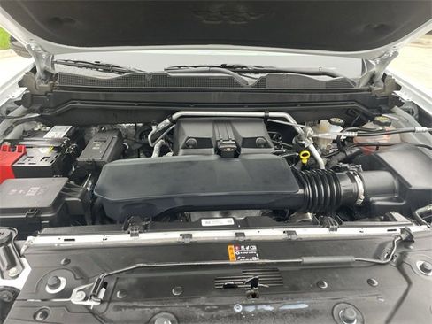 Used 2024 Chevrolet Colorado Trail Boss w/ Technology Package image 30