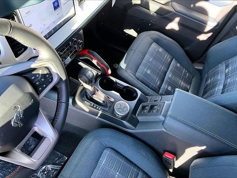 New 2025 Ford Bronco Heritage Edition image 9