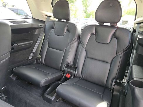Certified 2023 Volvo XC90 B6 Ultimate w/ Lounge Package AWD/4WD image 17