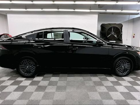New 2026 Nissan Sentra SV w/ SV Convenience Package FWD image 19