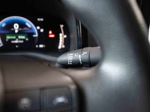 Used 2025 Toyota Camry LE FWD image 14