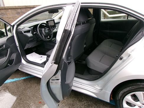 Used 2024 Toyota Corolla LE image 11