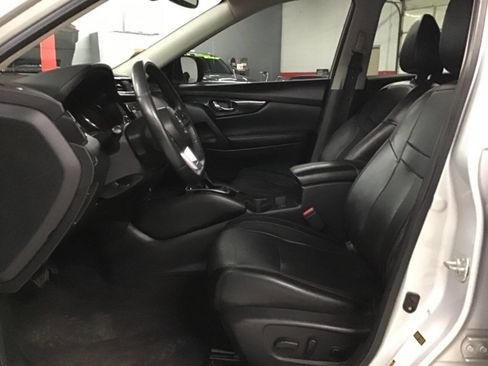 Used 2019 Nissan Rogue SL FWD image 13