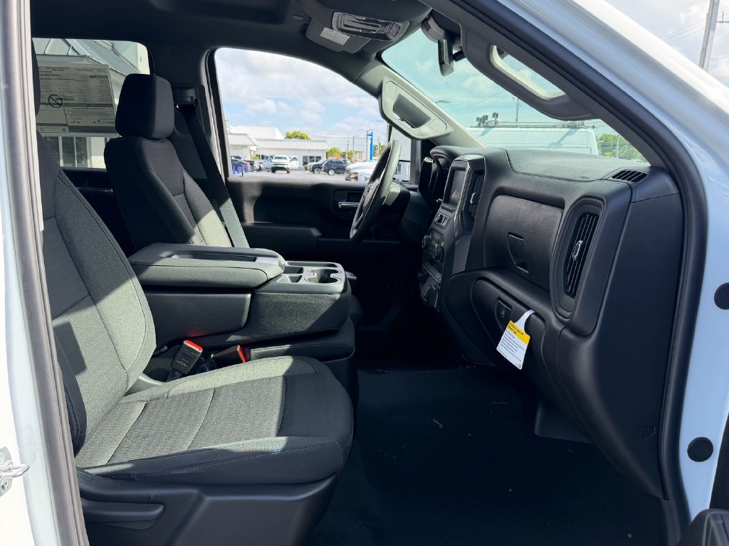 New 2026 Chevrolet Silverado 2500 Custom w/ Custom Value Package AWD/4WD image 7