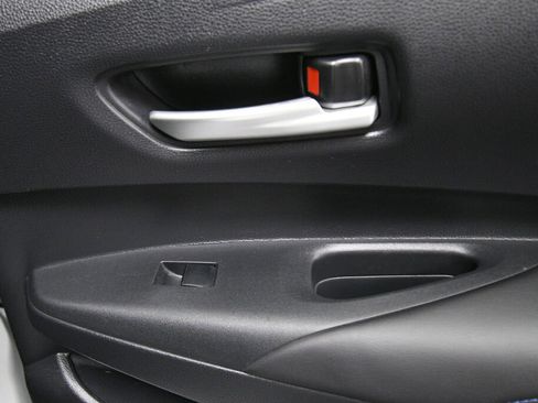 Certified 2020 Toyota Corolla SE image 23