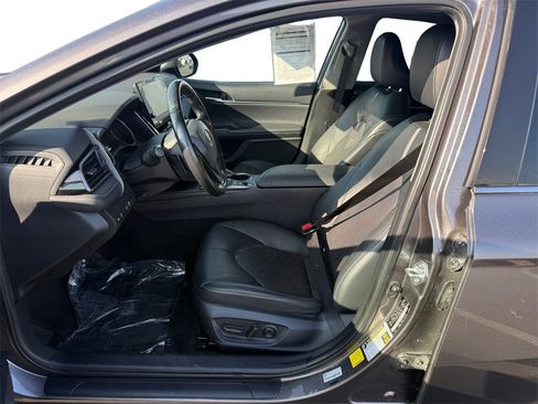 Used 2024 Toyota Camry XSE image 10