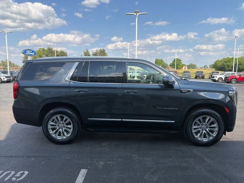Used 2021 GMC Yukon SLT w/ SLT Premium Package AWD/4WD image 6