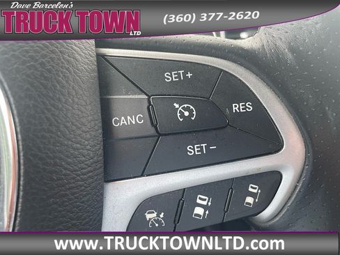 Used 2015 Dodge Durango R/T w/ Technology Group AWD/4WD image 21