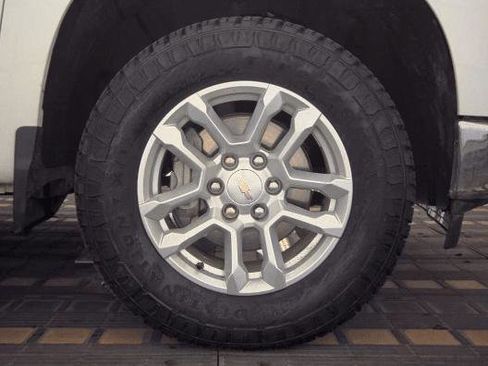 Used 2024 Chevrolet Silverado 1500 LT w/ Z71 Off-Road Package AWD/4WD image 22
