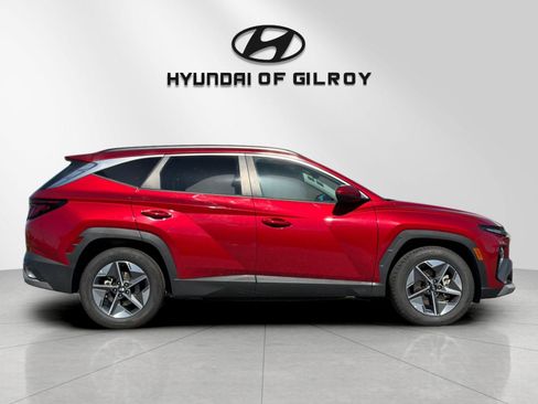 Used 2025 Hyundai Tucson SEL FWD image 6