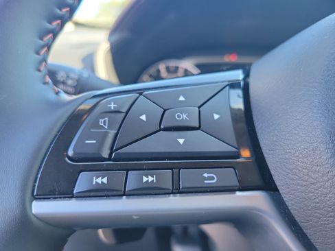 Used 2025 Nissan Altima 2.5 SR image 23