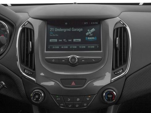 Used 2017 Chevrolet Cruze LT w/ Sun And Sound Package FWD image 12