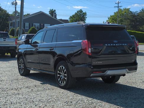 Used 2025 Ford Expedition Max Platinum AWD/4WD image 8