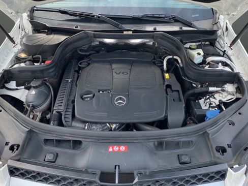 Used 2015 Mercedes-Benz GLK 350 2WD image 27