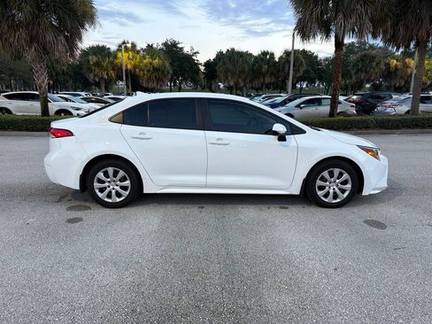 Used 2026 Toyota Corolla LE FWD image 4