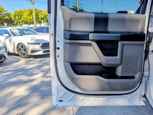 Used 2017 Ford F150 XLT image 14