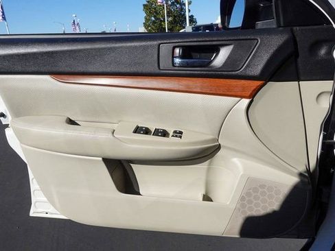 Used 2014 Subaru Outback 2.5i Limited w/ Moonroof Package image 22