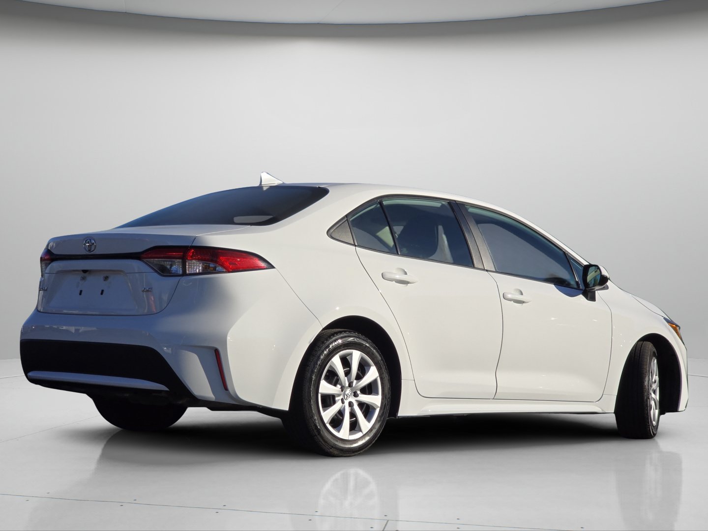 Used 2020 Toyota Corolla LE FWD image 22