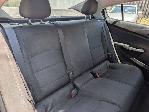 Used 2019 Chevrolet Cruze LS FWD image 28