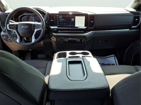 Used 2023 Chevrolet Silverado 1500 RST AWD/4WD image 12