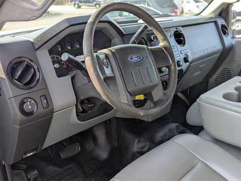 Used 2012 Ford F250 XL image 9