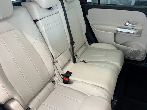 Used 2020 Mercedes-Benz GLB 250 4MATIC image 33
