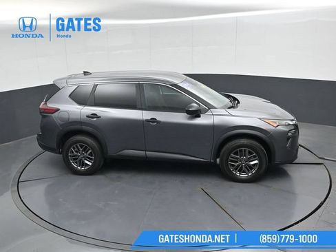 Used 2024 Nissan Rogue S AWD/4WD image 45