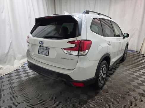 Used 2019 Subaru Forester Premium w/ All-Weather Package image 4