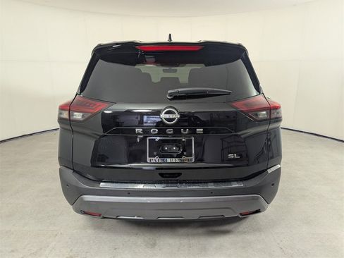 Used 2023 Nissan Rogue SL w/ SL Premium Package image 5