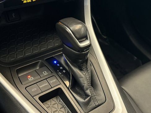 Used 2021 Toyota RAV4 XLE Premium FWD image 21