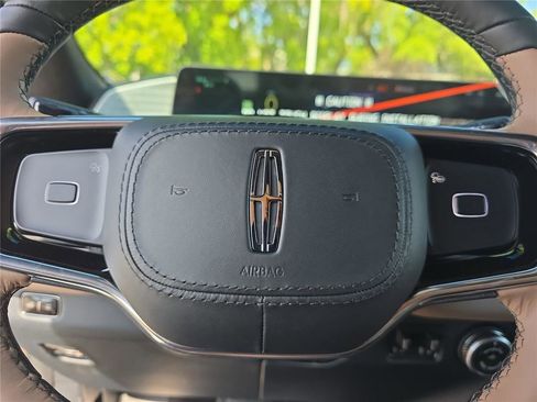 New 2026 Lincoln Navigator L Black Label AWD/4WD image 25