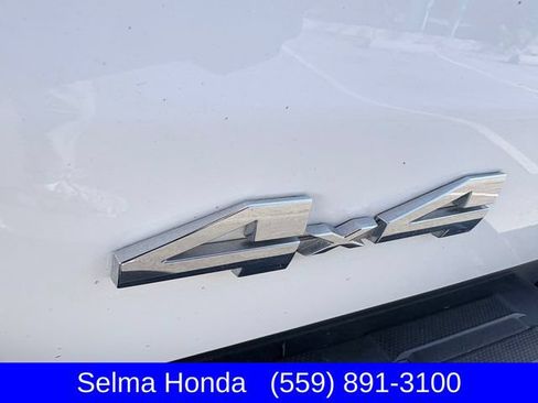 Used 2024 Toyota Tacoma SR5 AWD/4WD image 25