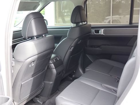Used 2025 Hyundai Santa Fe XRT AWD/4WD image 18