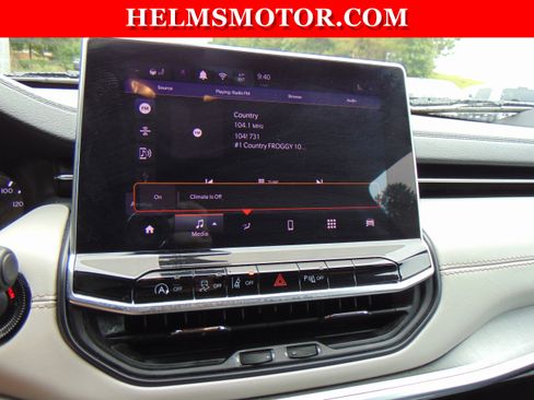 Certified 2024 Jeep Compass Limited image 23