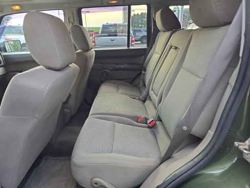 Used 2007 Jeep Commander Sport AWD/4WD image 15