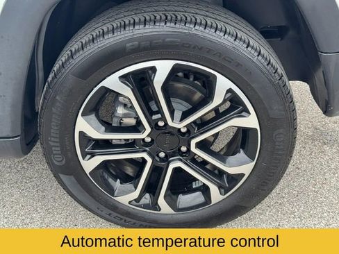 Used 2024 Jeep Compass Limited image 8