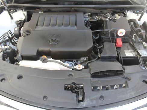 Used 2018 Toyota Avalon Touring w/ Carpet Mat Package FWD image 46