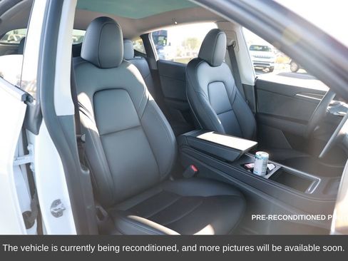 Used 2023 Tesla Model Y Performance image 15