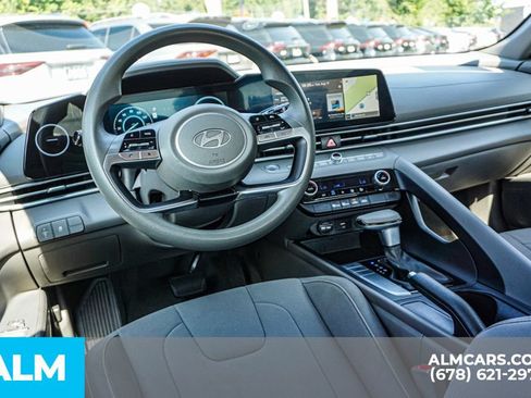 Used 2024 Hyundai Elantra SEL FWD image 26