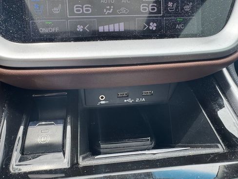 Used 2022 Subaru Outback Touring XT AWD/4WD image 25