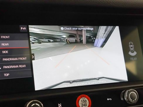 Used 2025 Porsche Macan image 31