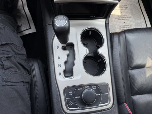 Used 2012 Jeep Grand Cherokee Laredo image 18