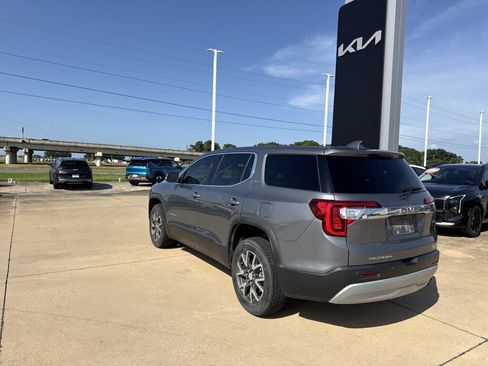 Used 2020 GMC Acadia SLE FWD image 20