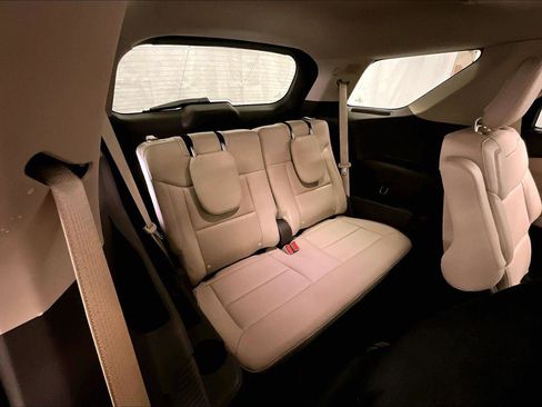 Certified 2020 Ford Explorer Platinum w/ Premium Technology Package image 27